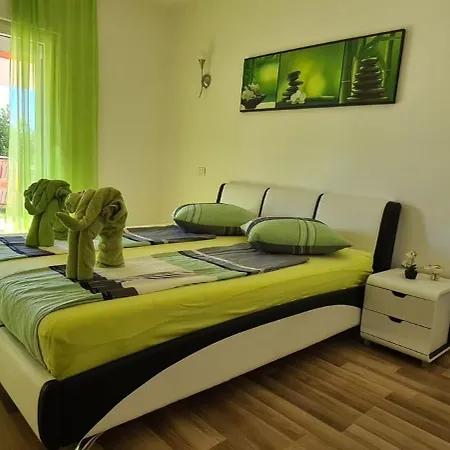 شقة Kasandra - Ruhe & Eleganz In Buje, Istrien Kaštel