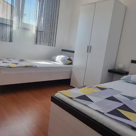 شقة Kasandra - Ruhe & Eleganz In Buje, Istrien Kaštel