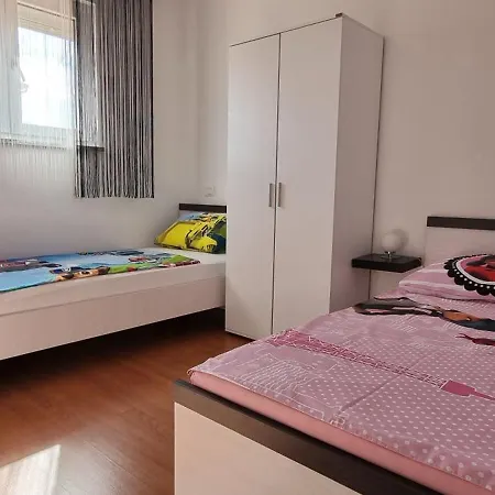 شقة Kasandra - Ruhe & Eleganz In Buje, Istrien Kaštel