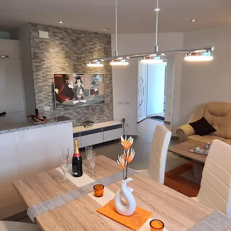 Kasandra - Ruhe & Eleganz In Buje, Istrien Апартаменты