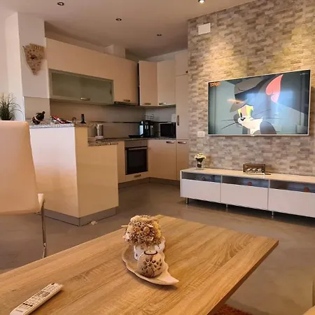 شقة Kasandra - Ruhe & Eleganz In Buje, Istrien Kaštel