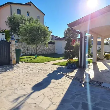 Kasandra - Ruhe & Eleganz In Buje, Istrien * Kaštel