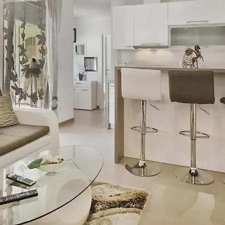 Apartamento Kasandra - Ruhe & Eleganz In Buje, Istrien *