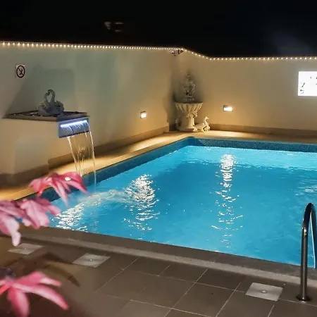 Kasandra - Ruhe&eleganz In Buje, Istrien Kaštel