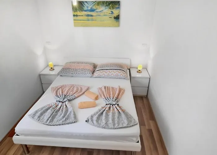Kasandra - Ruhe & Eleganz In Buje, Istrien Apartment