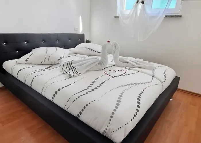Kasandra - Ruhe & Eleganz In Buje, Istrien Apartment *