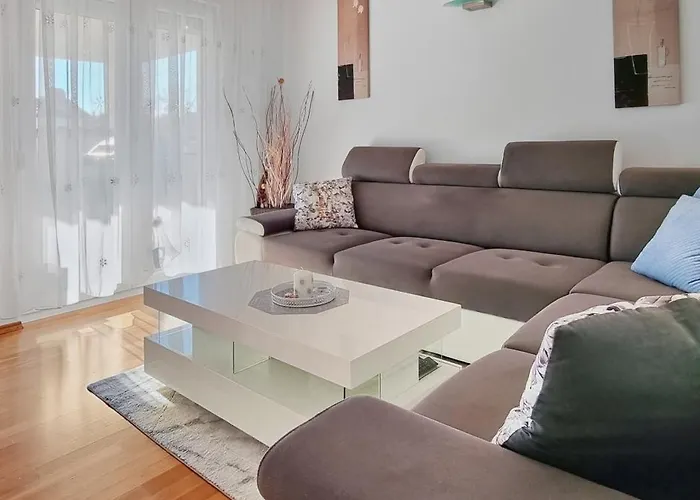 Apartment Kasandra - Ruhe & Eleganz In Buje, Istrien *