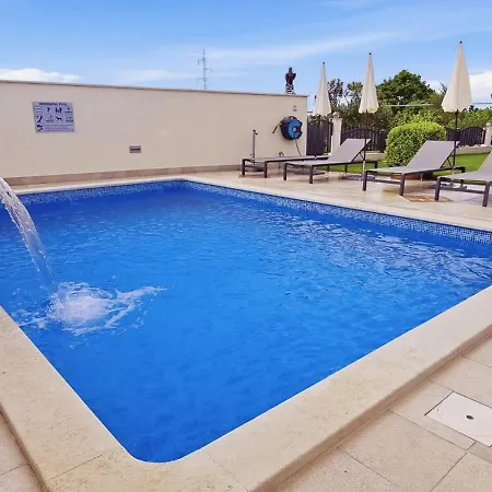 Apartment Kasandra - Ruhe & Eleganz In Buje, Istrien