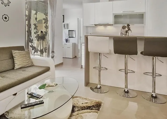 Apartamento Kasandra - Ruhe & Eleganz In Buje, Istrien *