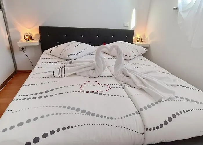 Kasandra - Ruhe & Eleganz In Buje, Istrien * Kaštel