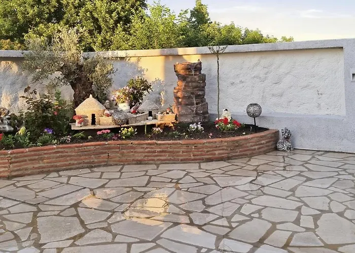 Kasandra - Ruhe & Eleganz In Buje, Istrien Apartamento Kaštel