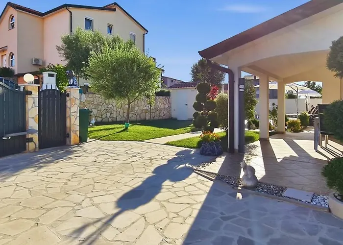 Kasandra - Ruhe & Eleganz In Buje, Istrien * Kaštel